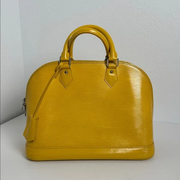 💯Authentic Louis Vuitton Alma Epi Leather – Yellow🍀 - Picture 1 of 15